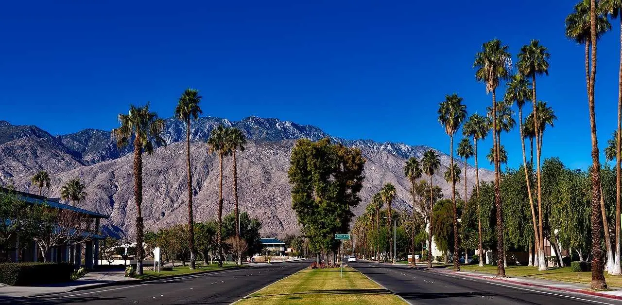 Palm Desert commercial roofing — cool-roof restoration for Coachella Valley commercial properties